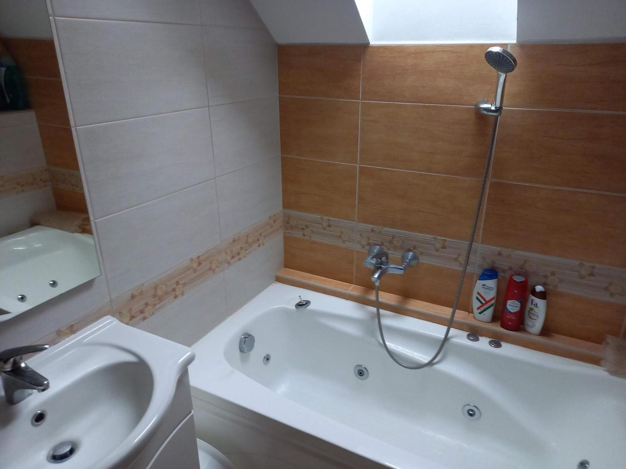 River Apartmanház Jászberény Exterior foto